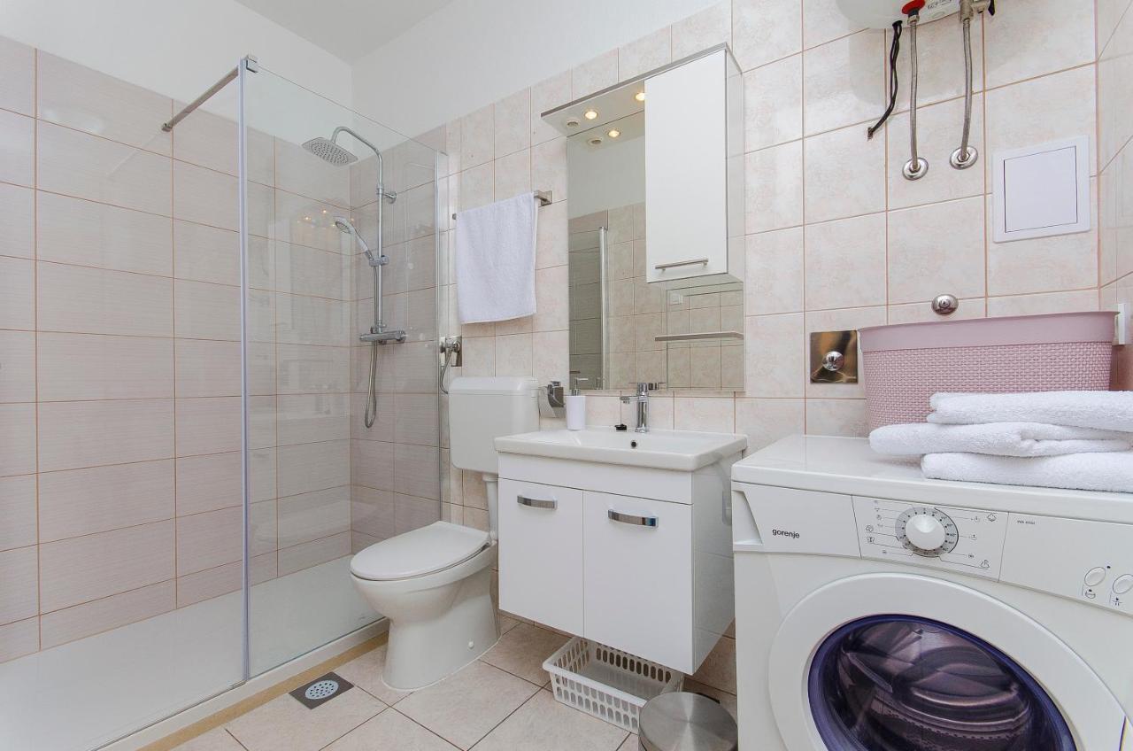 Apartment Matea Split Bagian luar foto